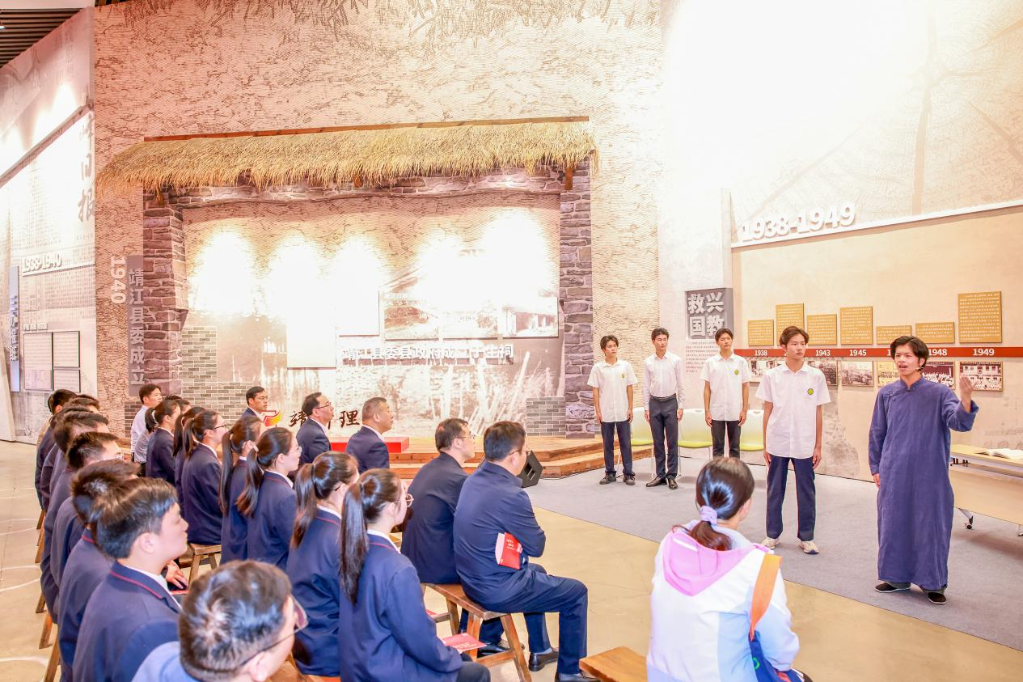 江蘇泰州：行在路上 “理”入心田